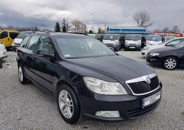 Skoda Octavia cena 22800 przebieg: 297000, rok produkcji 2010 z Sulejówek małe 121